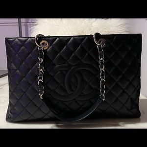 CHANEL CAVIAR LEATHER TOTE